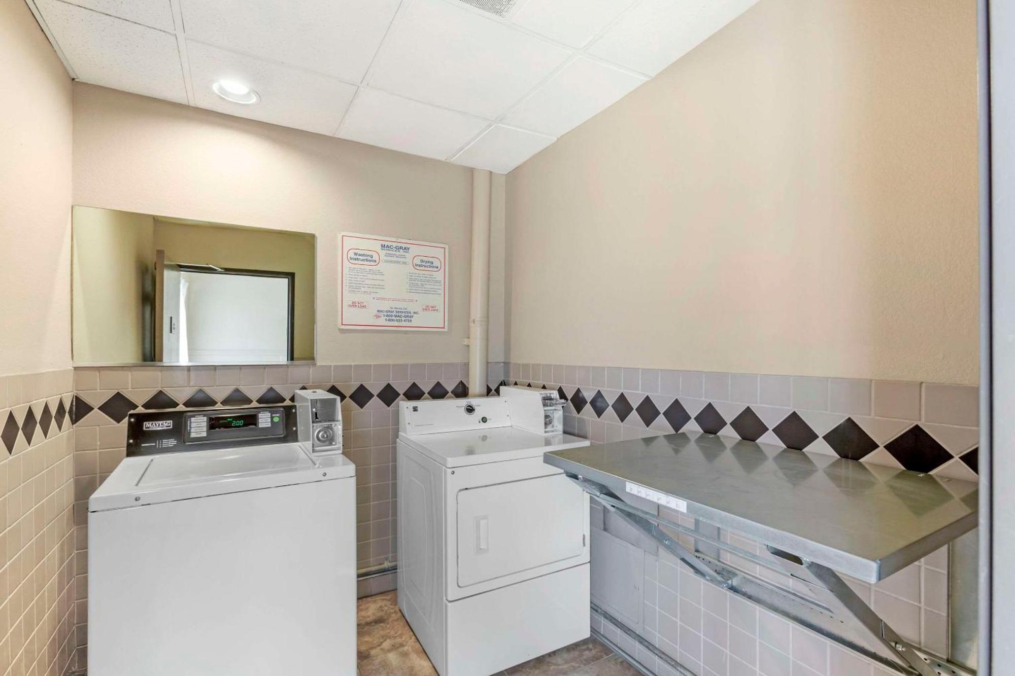 Comfort Inn West Phoenix At 27Th Ave And I-I0 Exteriér fotografie